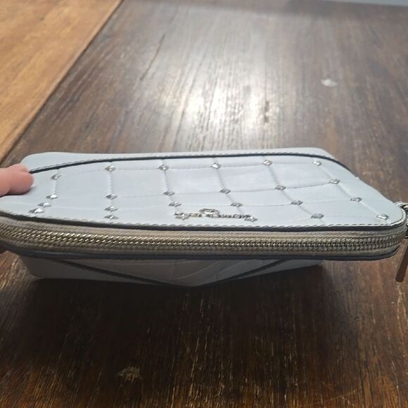 Michael Kors White Quilted Women's Bag - Picture 8 of 10